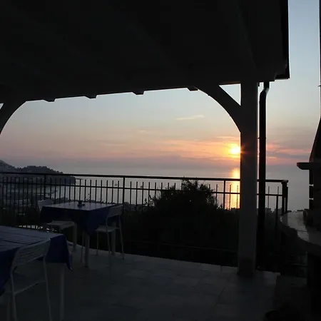 Cilento D'amare 4* אגרופולי